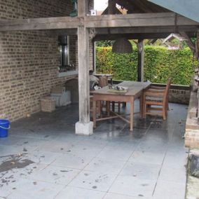 Tegels terras